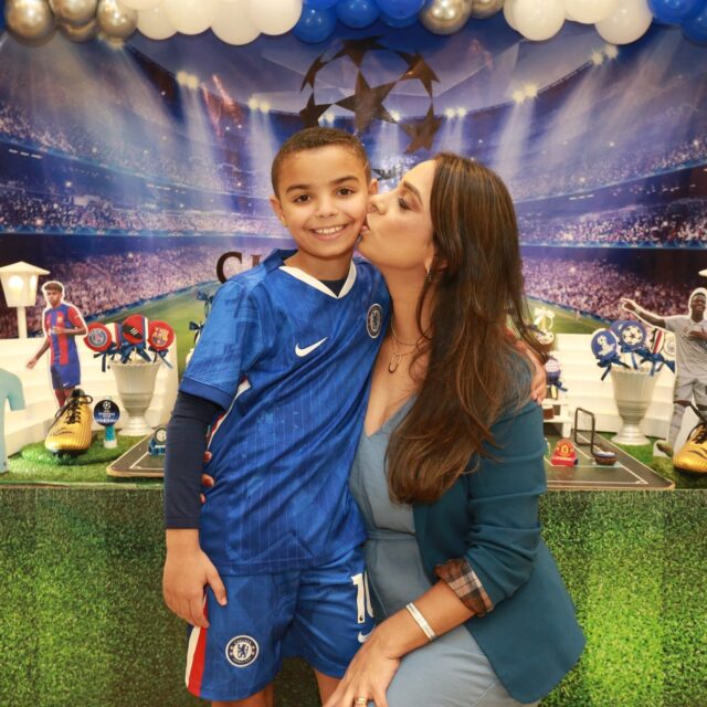 Quando o Enzo disse que o tema da sua festa de 9 anos seria "Liga 4 Digital", os pais Tati (@tati_rosa_falcione) e Danilo sabiam que precisavam de um lugar que transformasse essa ideia em pura diversão. E o cenário escolhido para esse dia inesquecível foi o Joy Kids Buffet (Unidade Ataliba Leonel)!

Com a decoração impecável e surpreendente da Klasse A, o buffet se transformou em um verdadeiro universo gamer no último dia 20/06! Enquanto o Enzo e seus amigos se divertiam com nossa estrutura completa e recreação dedicada, a Tati e o Danilo puderam aproveitar cada segundo da festa, conversar com os convidados e colecionar memórias sem nenhuma preocupação.

🎈 Por que o Joy Kids Buffet Ataliba Leonel é a escolha certa?

Experiência Comprovada: Festas personalizadas e organizadas por especialistas que entendem o sonho do seu filho.

Espaço Amplo e Seguro: Localização privilegiada na Ataliba Leonel, com estrutura moderna para todas as idades.

Gastronomia de Excelência: Cardápio delicioso, com comidinhas servidas quentinhas e fartas do início ao fim.

Parcerias de Alto Padrão: Trabalhamos com os melhores fornecedores de decoração do mercado para garantir o visual perfeito.

✨ Chegou a hora de planejar a festa do seu filho com quem entende do assunto!

Quer viver uma experiência incrível como a da família do Enzo? Clique no botão abaixo, preencha nosso formulário de orçamento rapidinho e receba uma proposta exclusiva e personalizada para a sua data! ⬇️