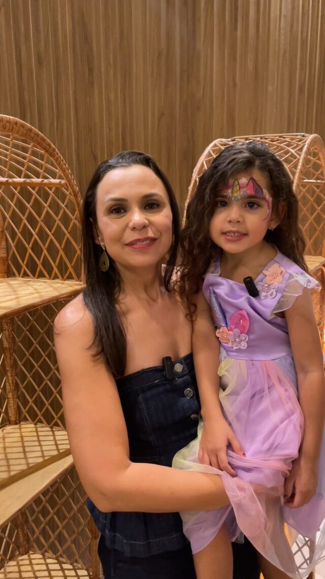 Depoimento de cliente com muito carinho 💜

Luisa comemorou seus 5 anos em uma festa encantadora com tema Unicórnio, e o depoimento da família só reforça o quanto esse dia foi especial! ✨🦄

Samara e Vitor, obrigada por confiarem na gente para viver esse momento tão mágico no dia 27/03, com a decoração linda da Klasse A. Cada detalhe foi pensado com amor para criar uma experiência inesquecível para a Luisa e para todos os convidados.

Feedback como esse nos emociona e mostra que estamos no caminho certo: oferecendo festas cheias de cuidado, encanto e memórias felizes para toda a família.

📸 Veja mais: @samaravamorim

Assessoria @mimose.studio - Estratégia & Marketing ✨